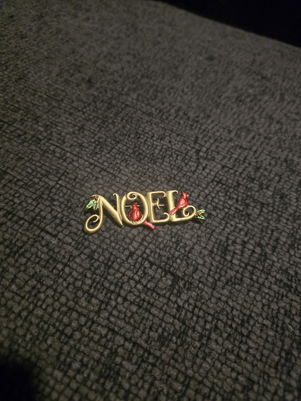 JJ Jonette | Cardinal Noel Brooch